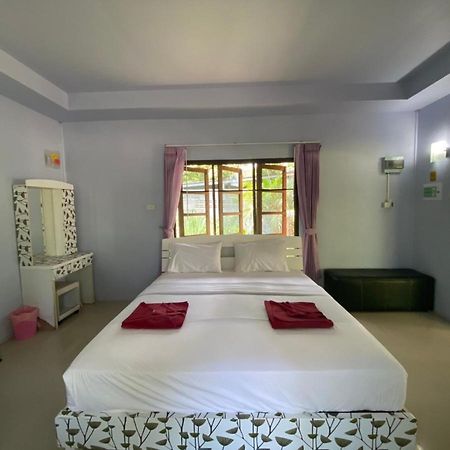 Oyo 966 Boss Khaoyai Hotel Ban Bung Toei Exterior foto