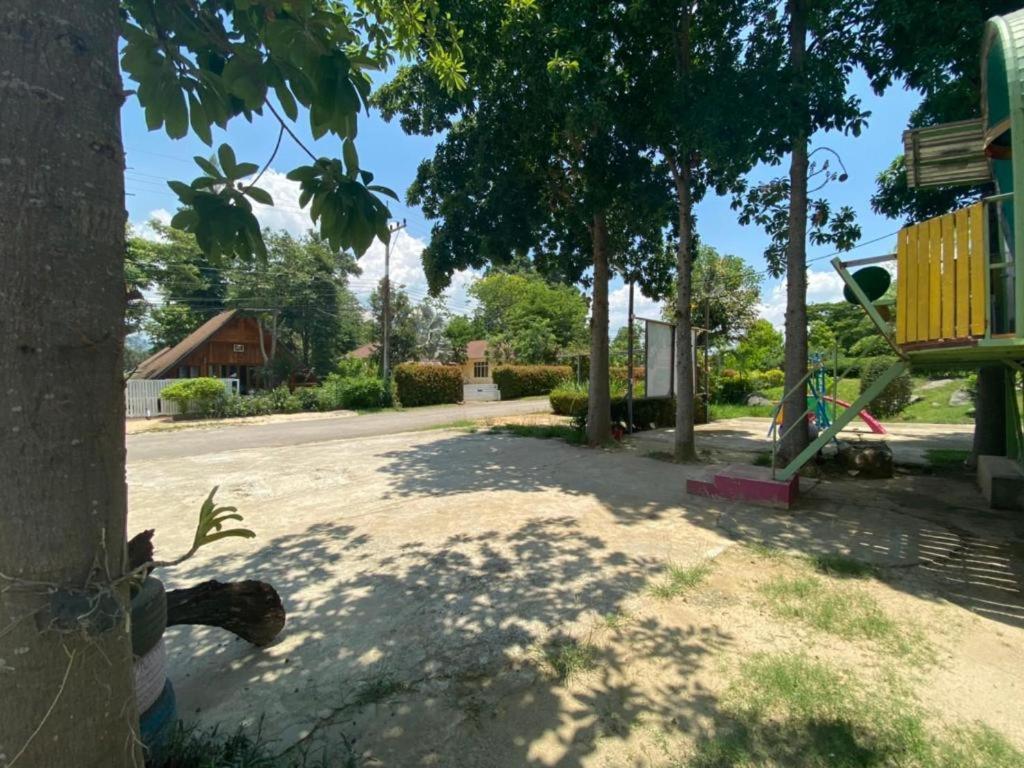 Oyo 966 Boss Khaoyai Hotel Ban Bung Toei Exterior foto