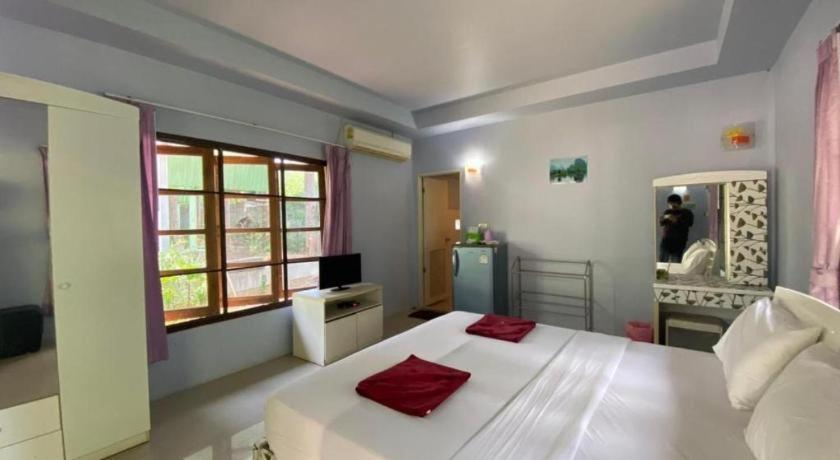 Oyo 966 Boss Khaoyai Hotel Ban Bung Toei Exterior foto