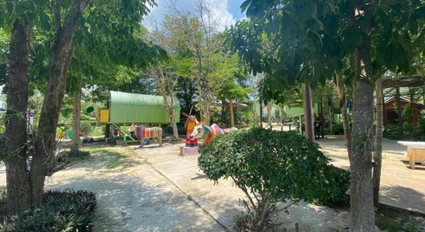 Oyo 966 Boss Khaoyai Hotel Ban Bung Toei Exterior foto
