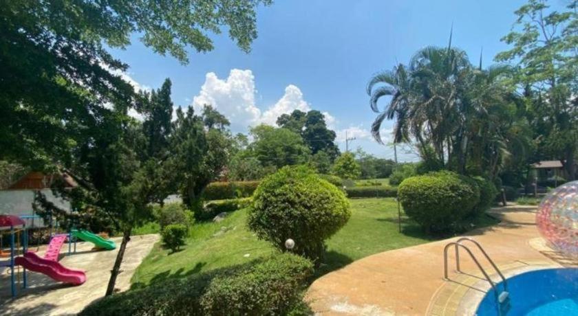 Oyo 966 Boss Khaoyai Hotel Ban Bung Toei Exterior foto