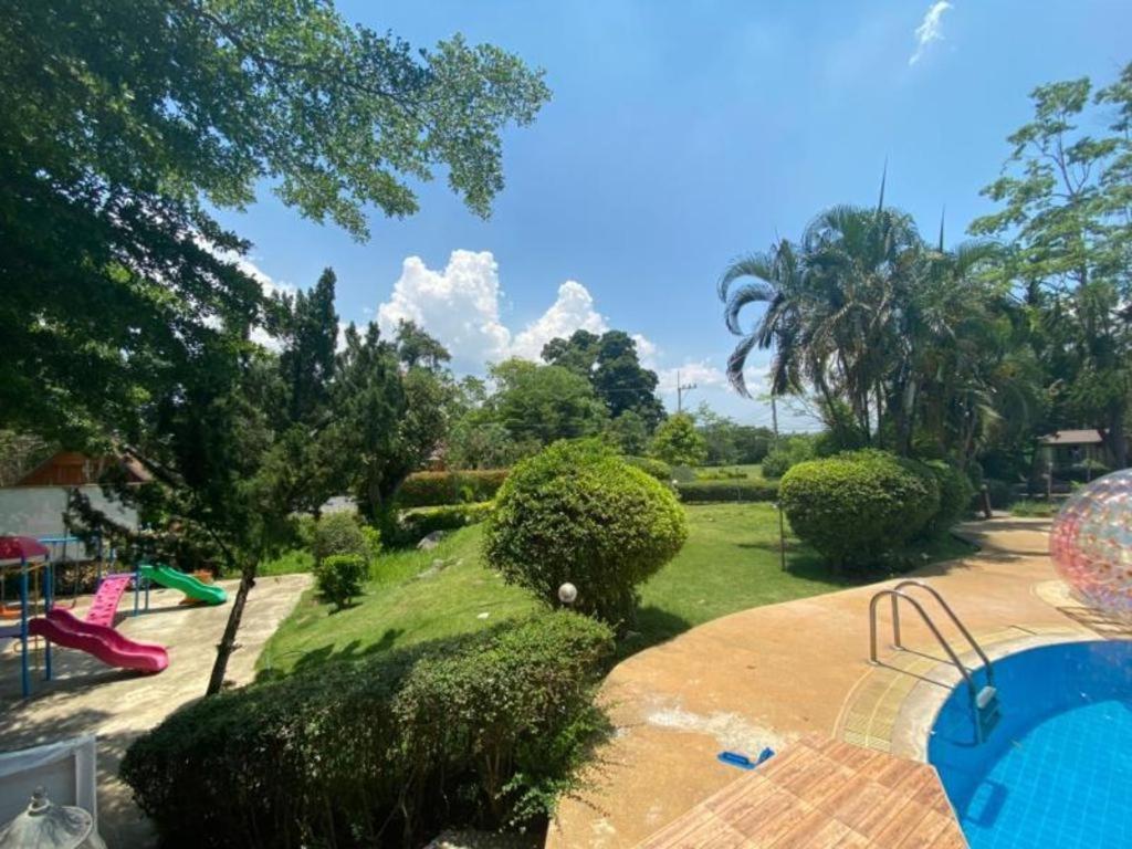Oyo 966 Boss Khaoyai Hotel Ban Bung Toei Exterior foto
