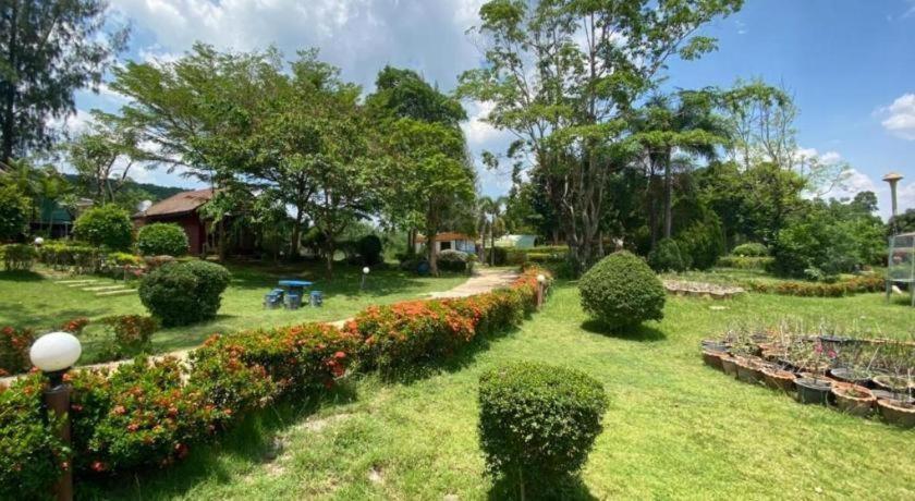 Oyo 966 Boss Khaoyai Hotel Ban Bung Toei Exterior foto
