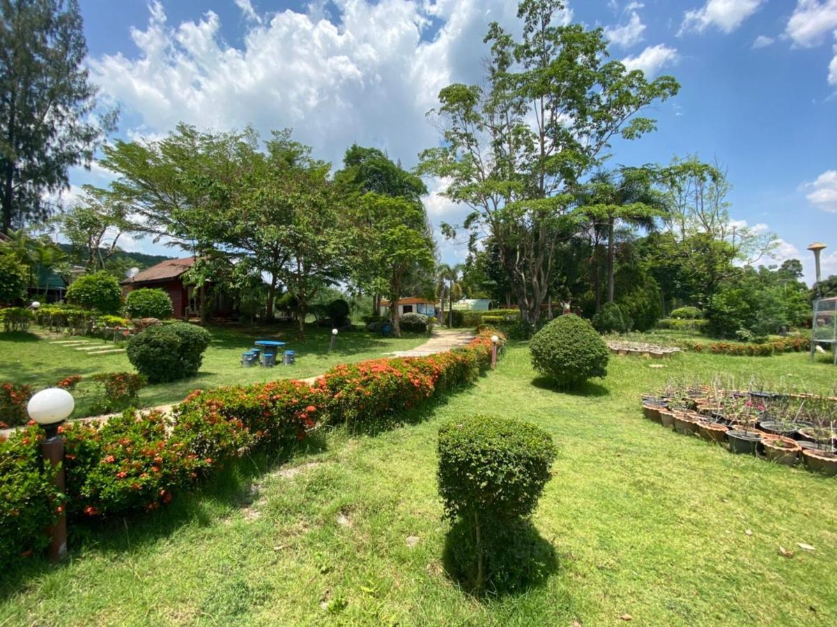 Oyo 966 Boss Khaoyai Hotel Ban Bung Toei Exterior foto